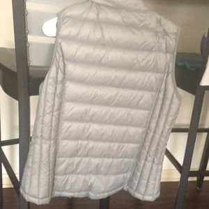 32 Degrees Jackets & Coats - Grey Vest 32 Degrees Jackets & Coats - Grey Vest